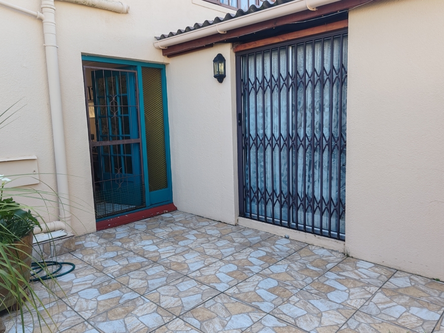 3 Bedroom Property for Sale in Kleinmond Western Cape